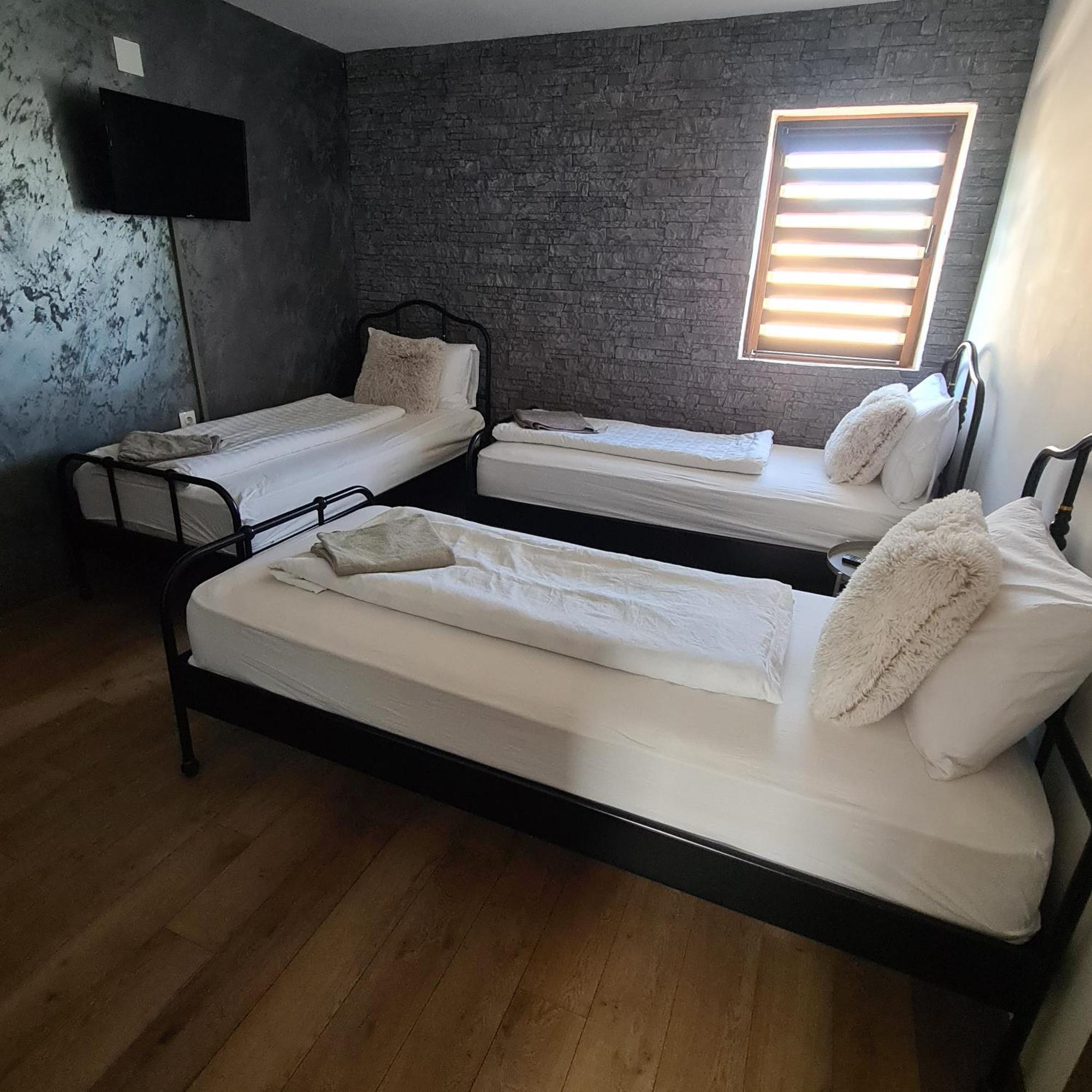 Vila Estera Therme Балотешти Экстерьер фото